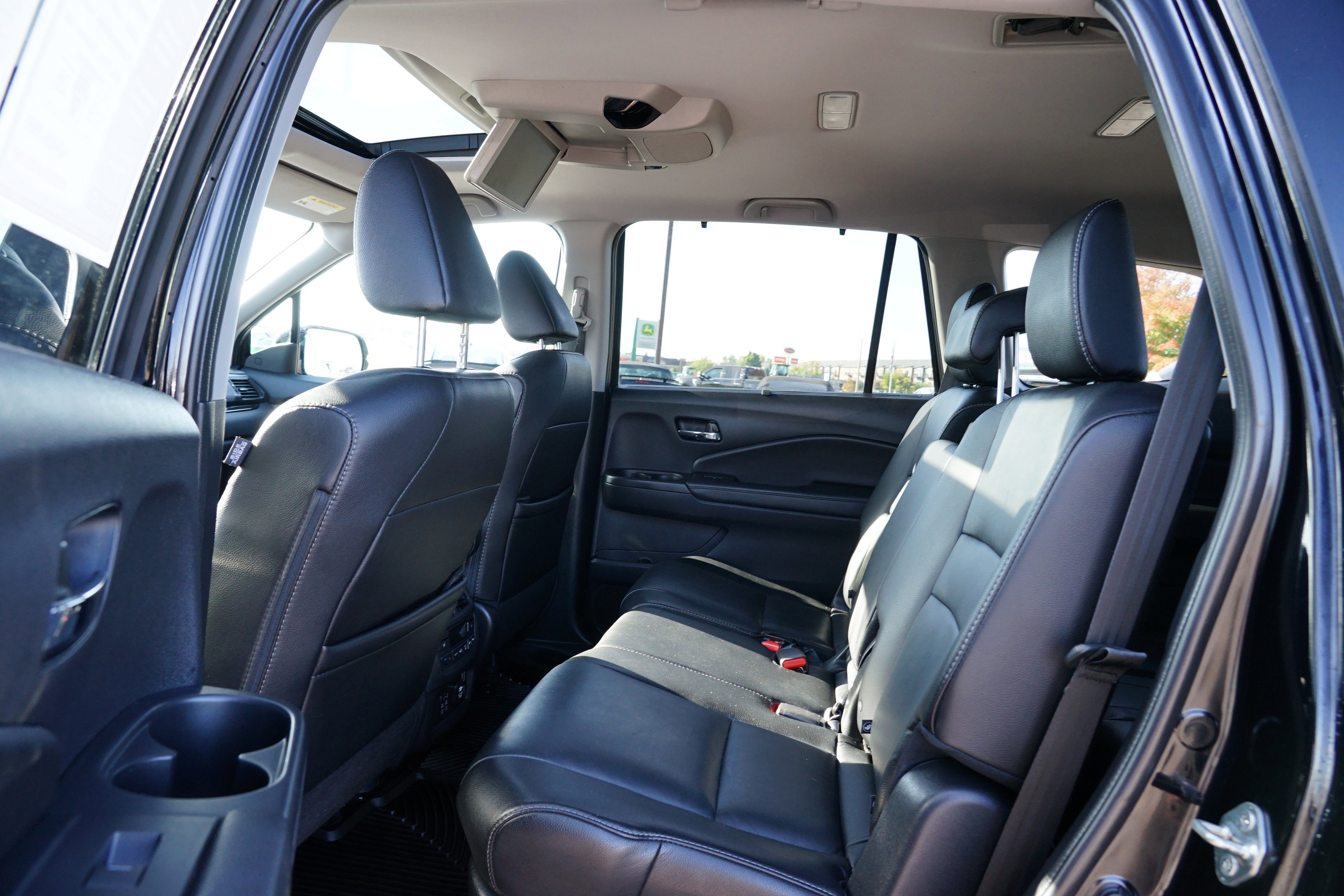 Used 2019 Honda Pilot Touring image 18