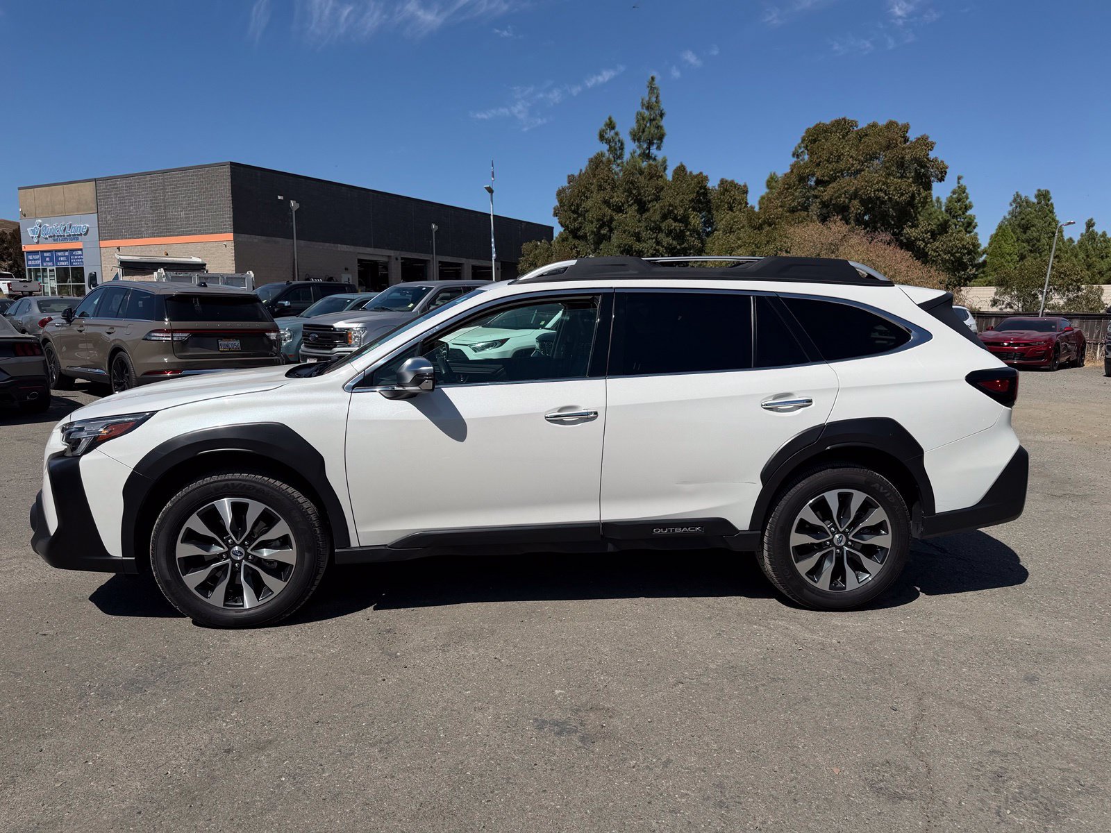 Used 2024 Subaru Outback Touring XT AWD/4WD image 2