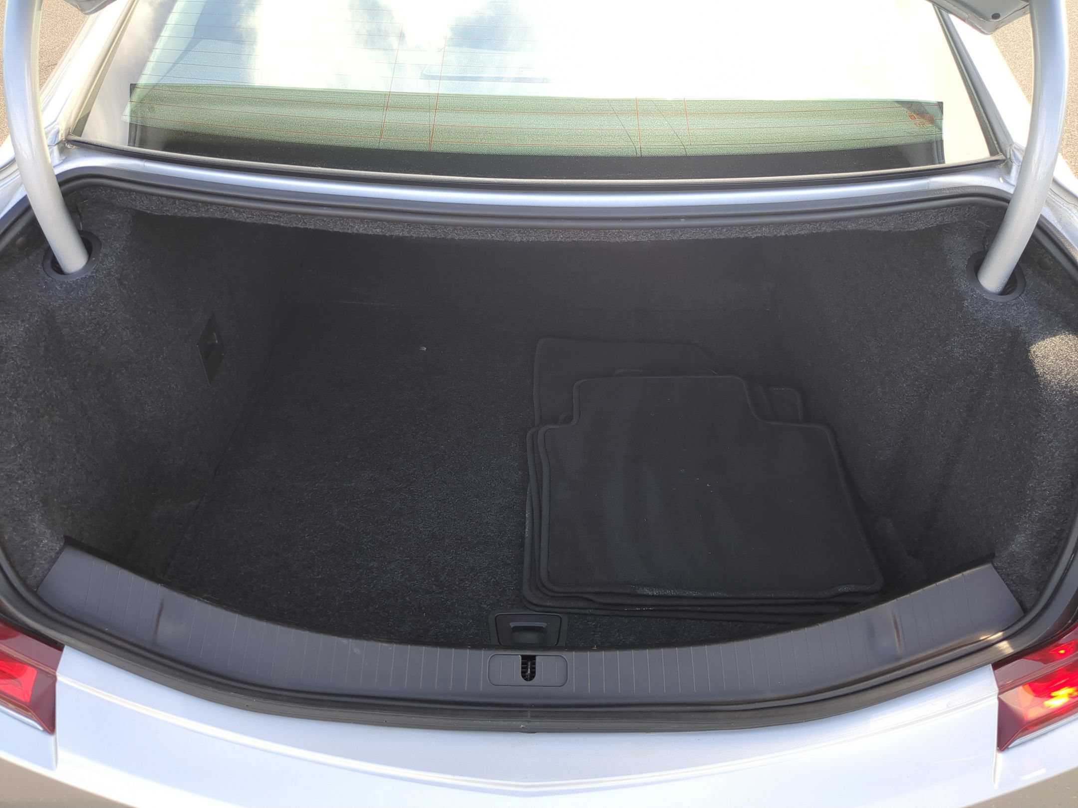 Certified 2018 Cadillac XTS Luxury FWD image 24