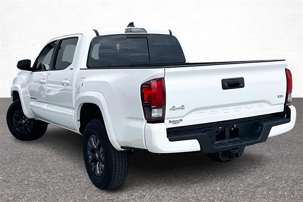 Used 2023 Toyota Tacoma SR5 w/ Technology Package image 5