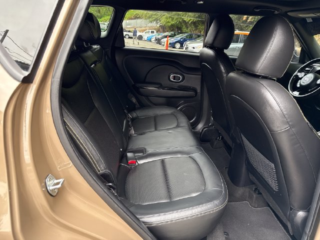 Used 2015 Kia Soul + w/ Primo Package FWD image 10