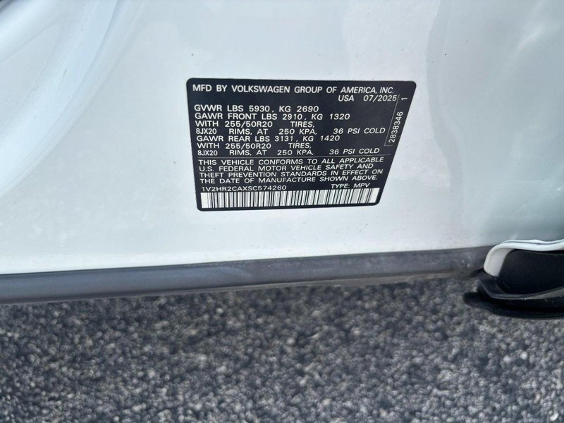 Used 2025 Volkswagen Atlas SE AWD/4WD image 17