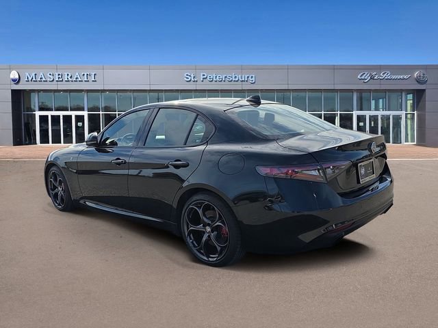 Used 2024 Alfa Romeo Giulia Ti w/ Performance Driving Package image 3
