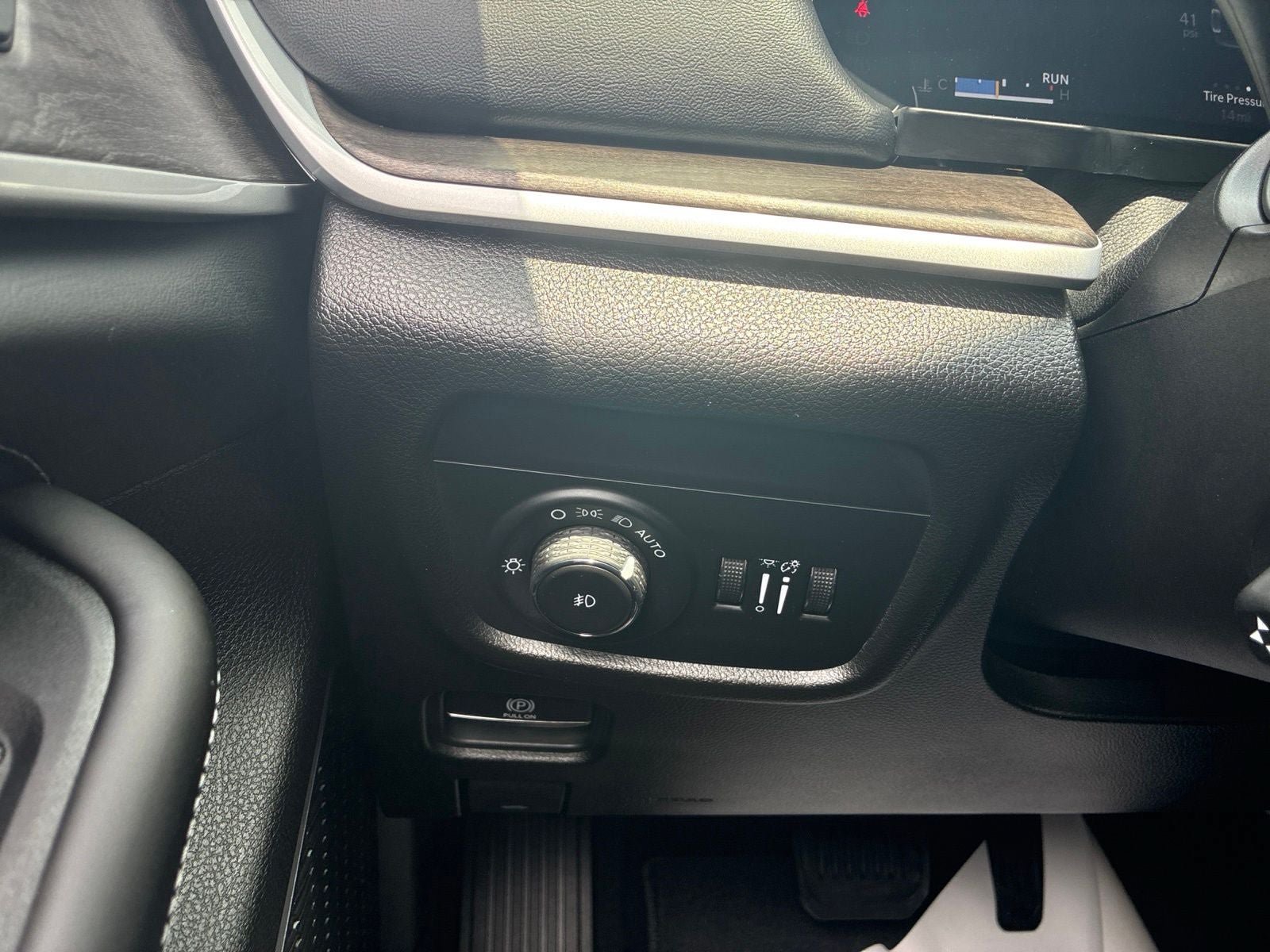 New 2026 Jeep Grand Cherokee L Limited AWD/4WD image 31