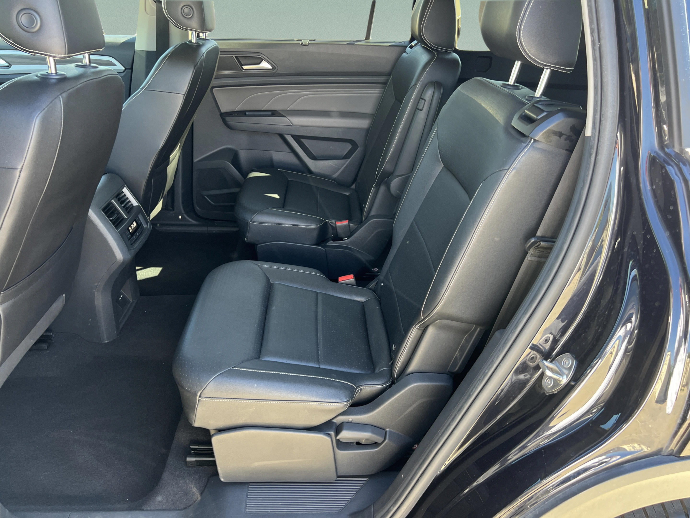 Used 2021 Volkswagen Atlas SEL FWD image 24