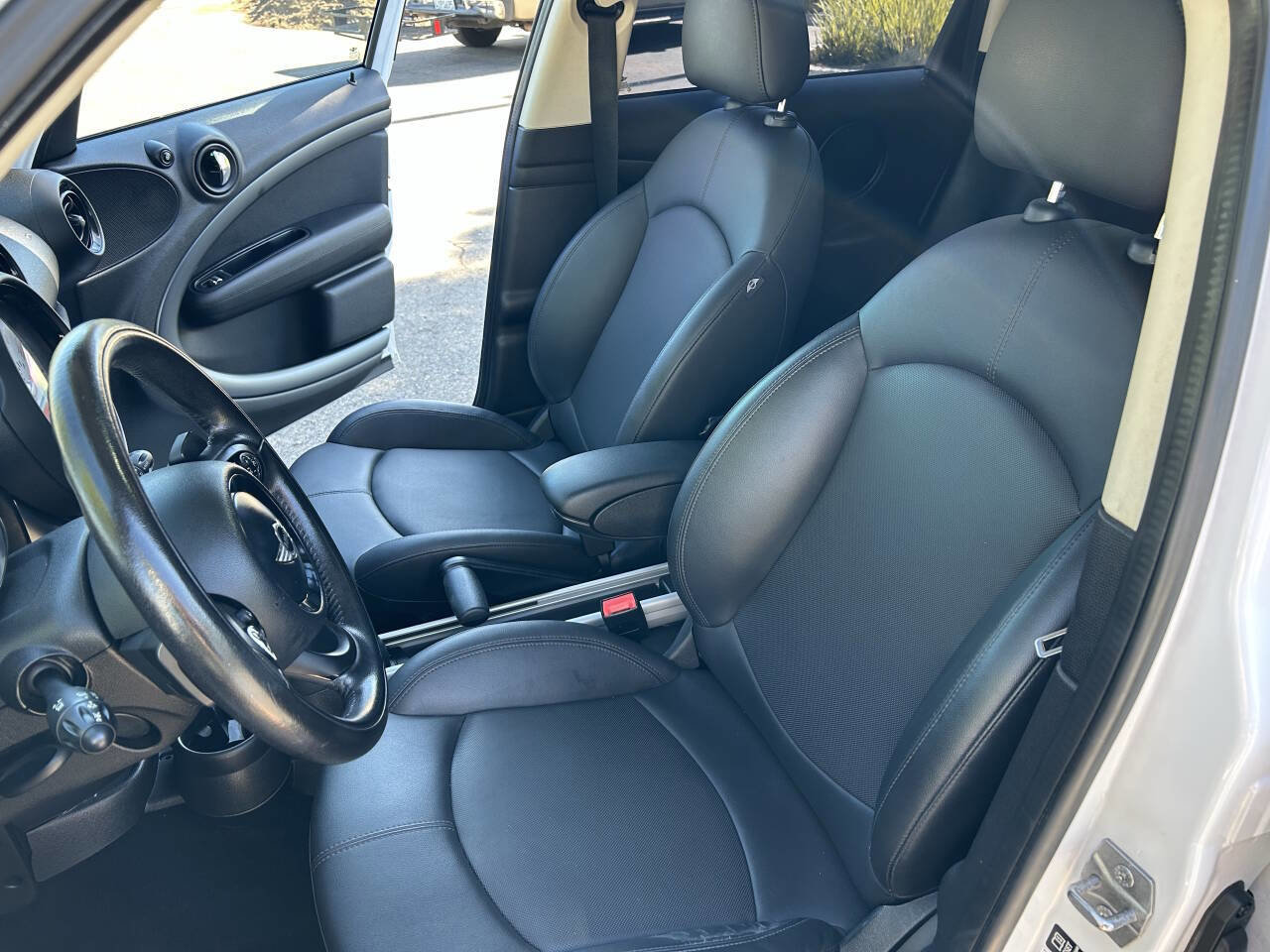 Used 2013 MINI Cooper Countryman S image 3
