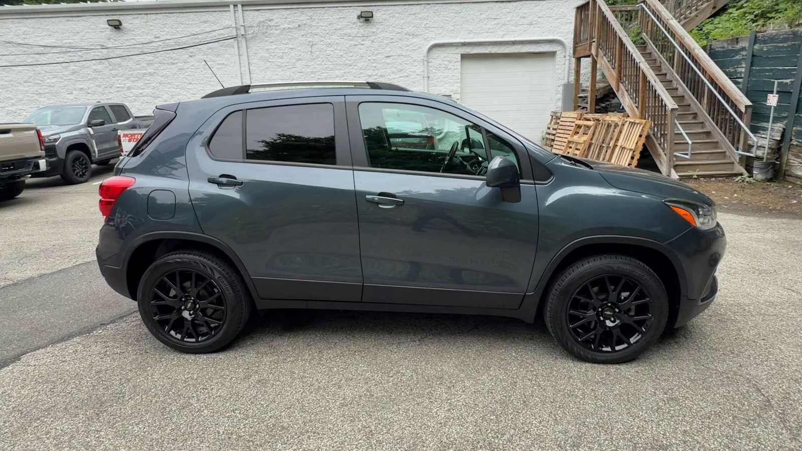 Certified 2022 Chevrolet Trax LT w/ Sport Edition AWD/4WD image 9