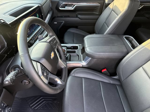 Used 2025 Chevrolet Silverado 1500 LTZ w/ Technology Package AWD/4WD image 17