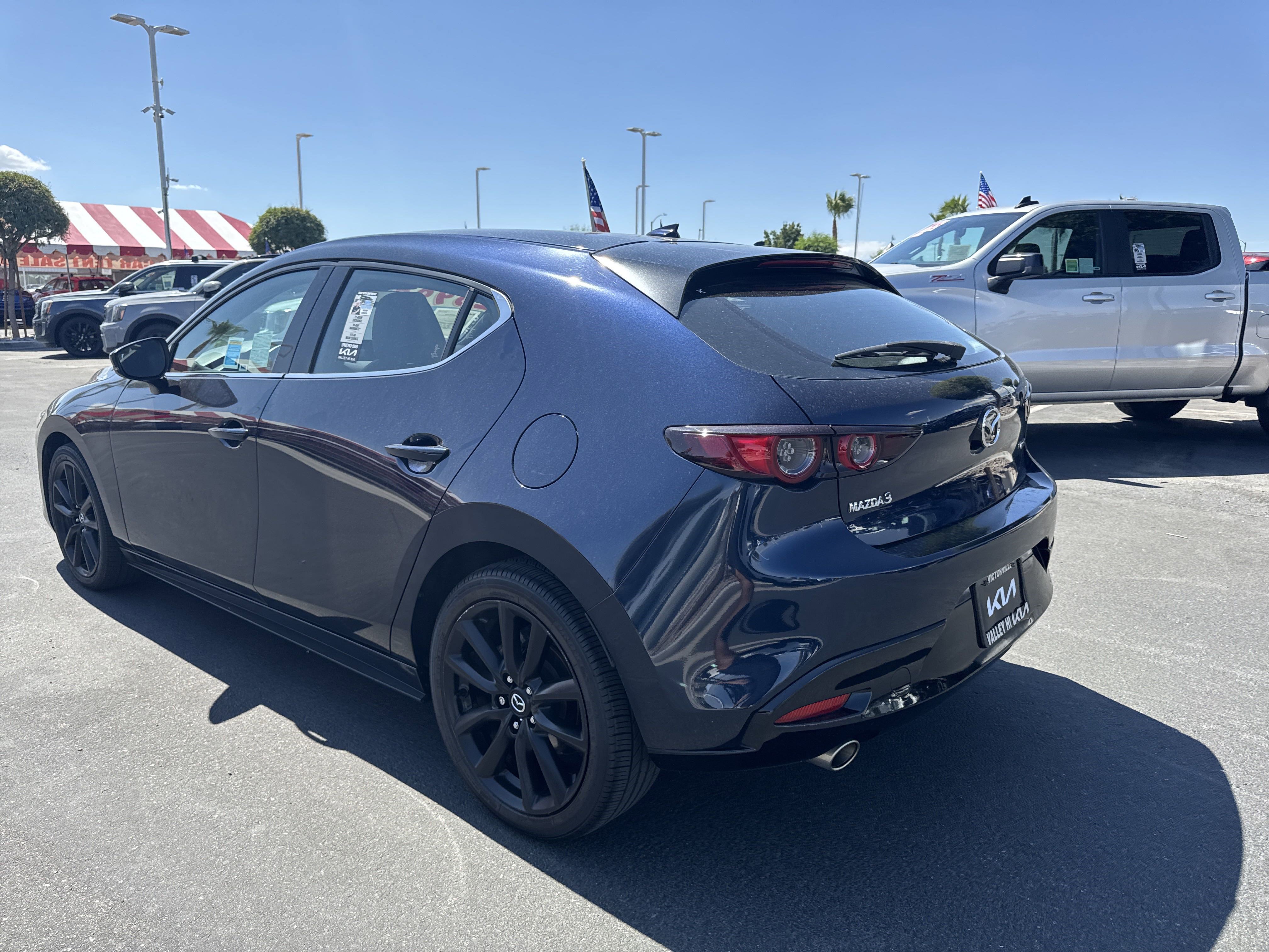 Used 2019 MAZDA MAZDA3 Hatchback w/ Premium Package image 9