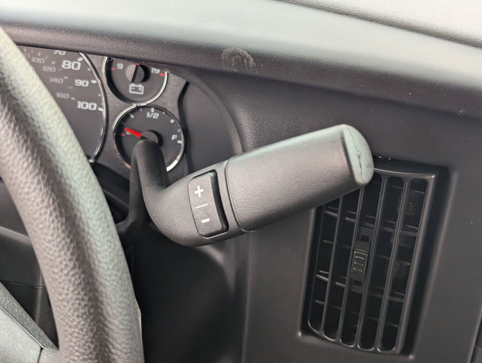 New 2026 Chevrolet Express 2500 w/ Driver Convenience Package RWD image 32