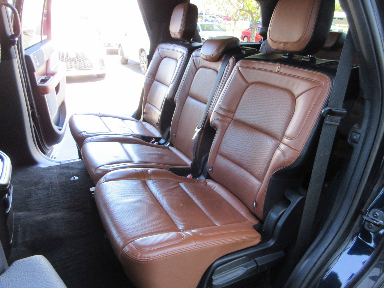 Used 2021 Lincoln Navigator Reserve w/ Cargo Convenience Package image 24