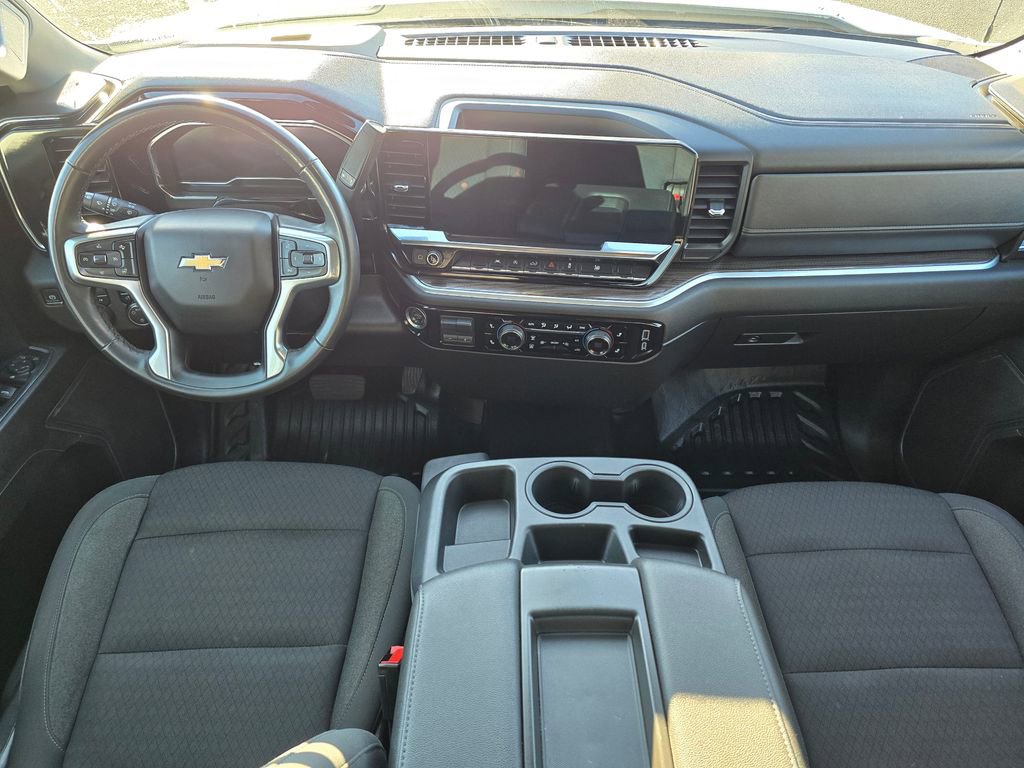 Used 2024 Chevrolet Silverado 1500 LT image 18