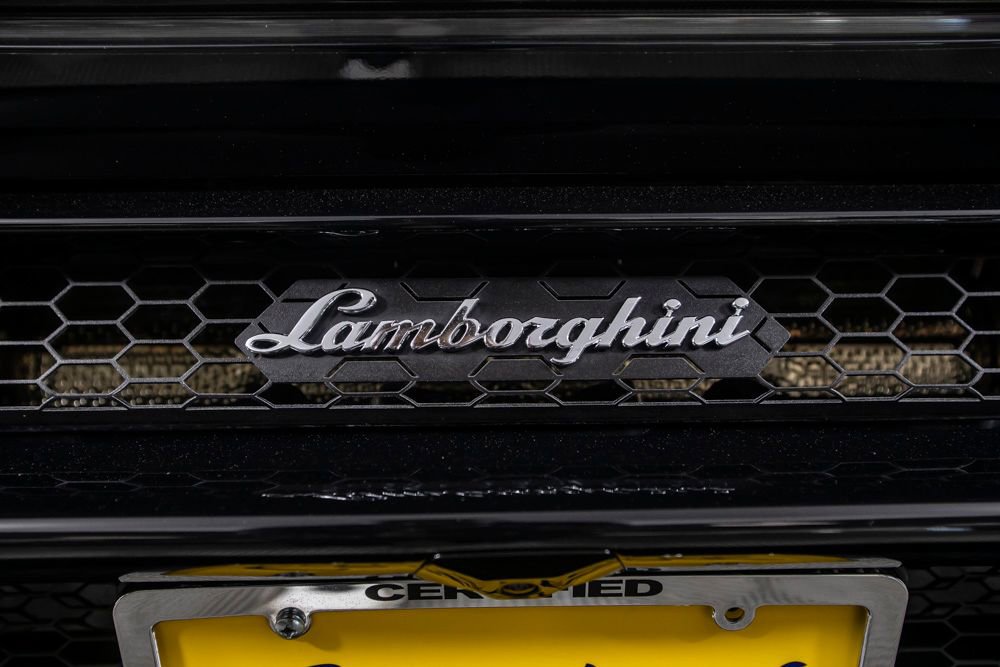 Used 2020 Lamborghini Huracan EVO image 21
