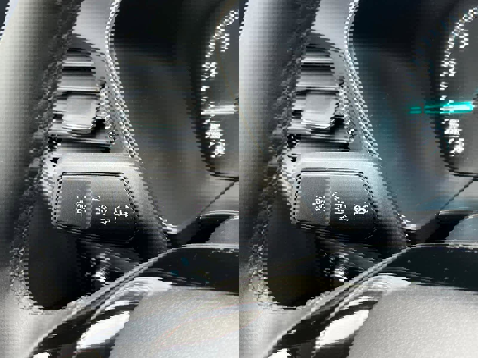 Used 2022 Ford Escape SE w/ Convenience Package image 19