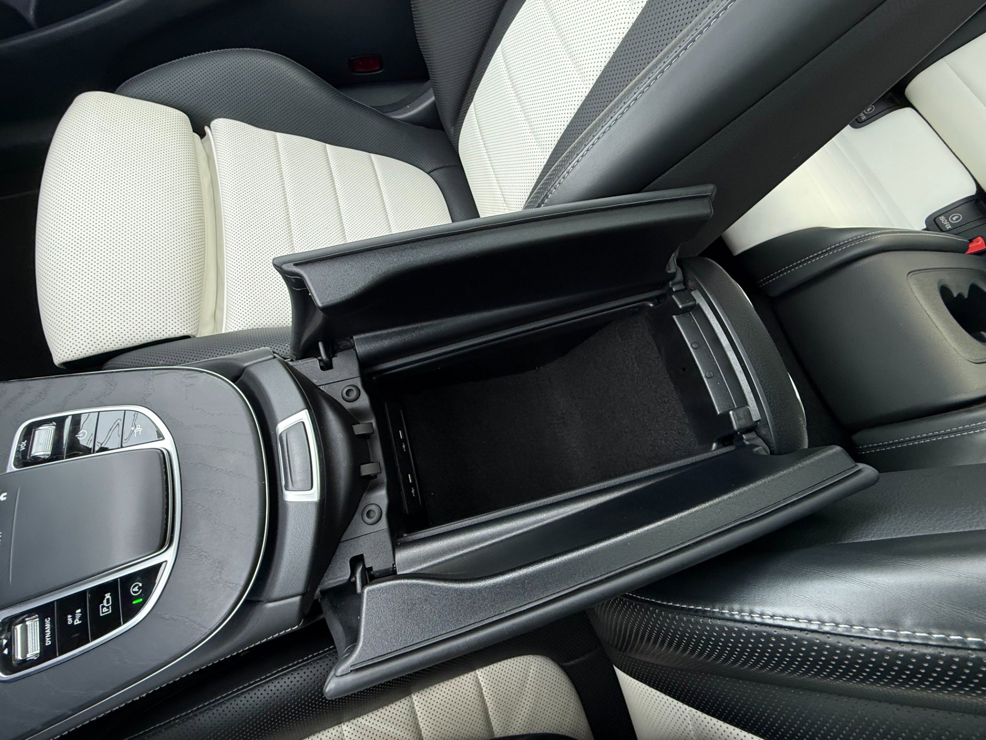 Used 2022 Mercedes-Benz E 450 4MATIC Coupe image 25