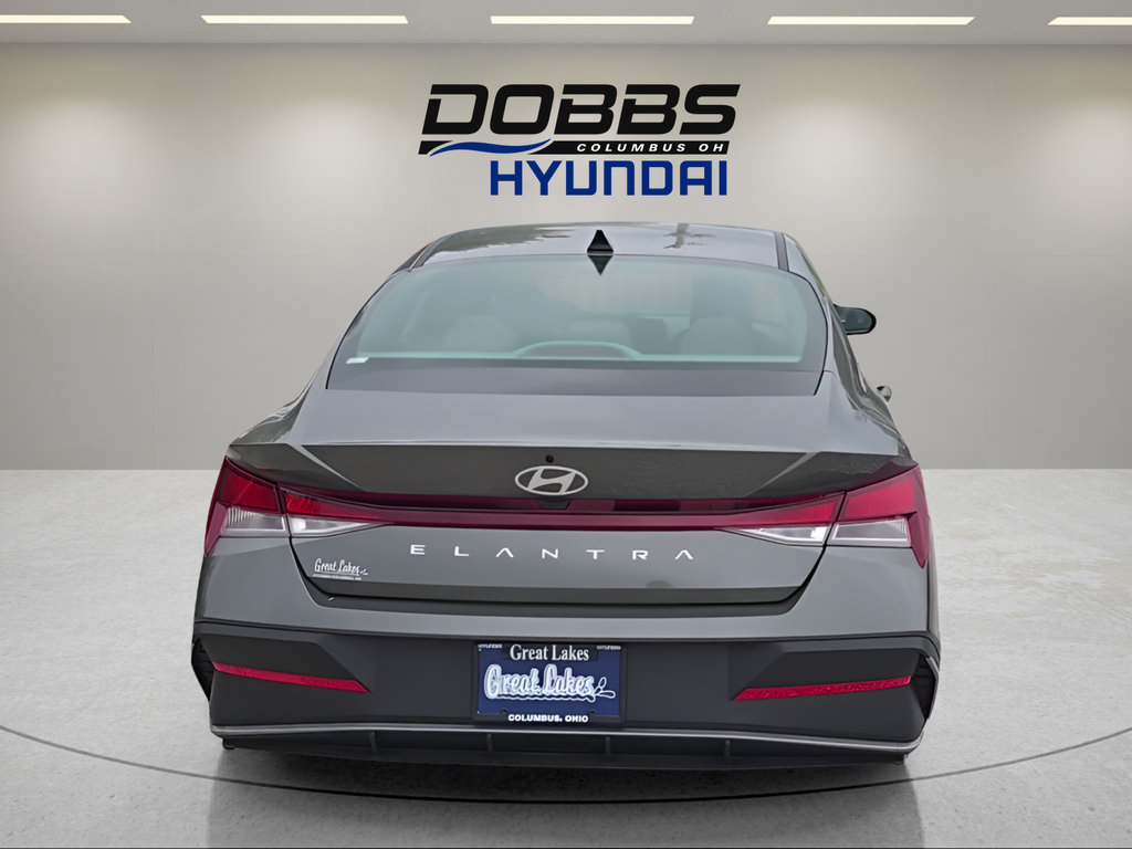 New 2026 Hyundai Elantra SE FWD image 4