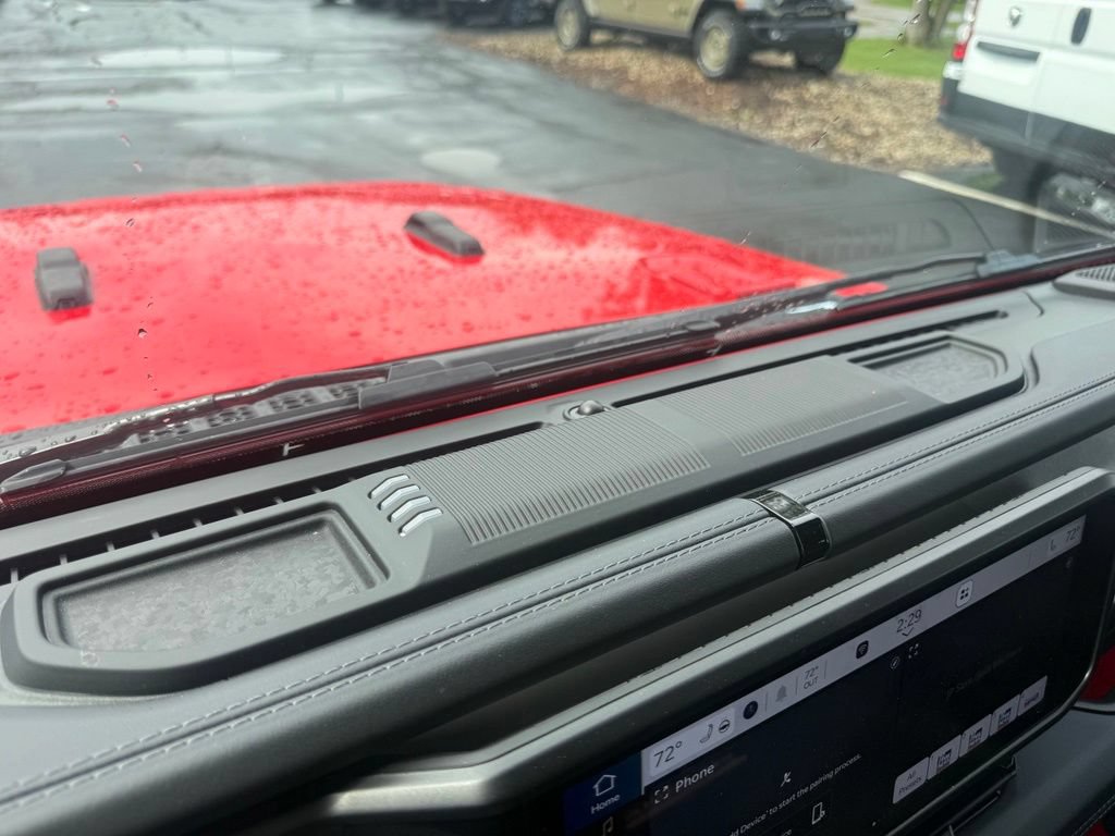Used 2025 Jeep Wrangler Unlimited Sahara w/ Safety Group AWD/4WD image 26