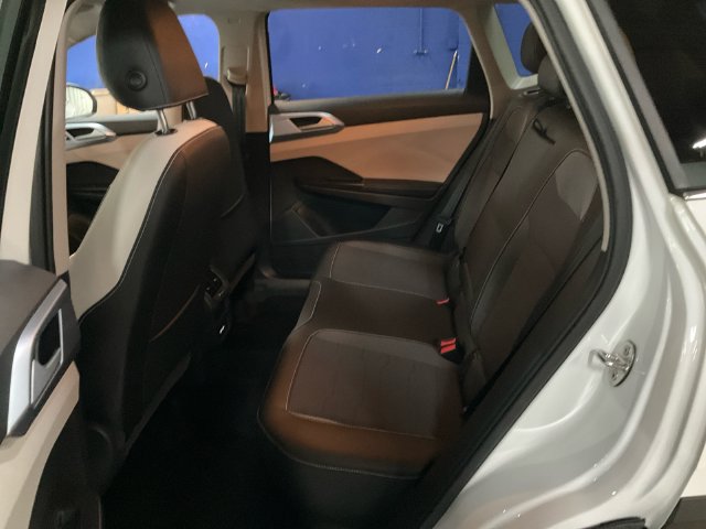Certified 2026 Volkswagen Taos SE AWD/4WD image 22