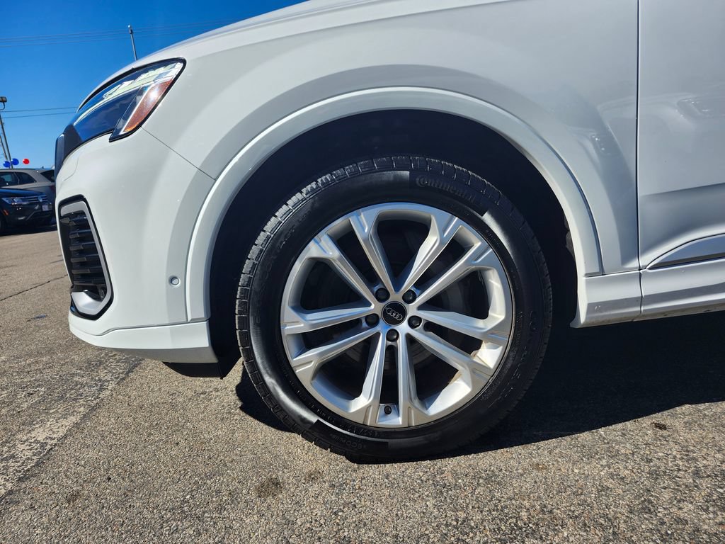 Certified 2025 Audi Q7 2.0T Premium AWD/4WD image 19