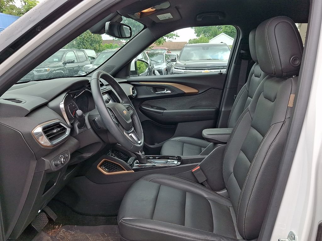 Certified 2023 Chevrolet TrailBlazer ACTIV w/ Technology Package FWD image 12