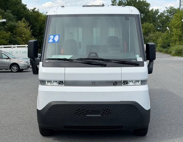 Used 2024 Chevrolet Brightdrop 600 w/ Commercial Equipment Package AWD/4WD image 7