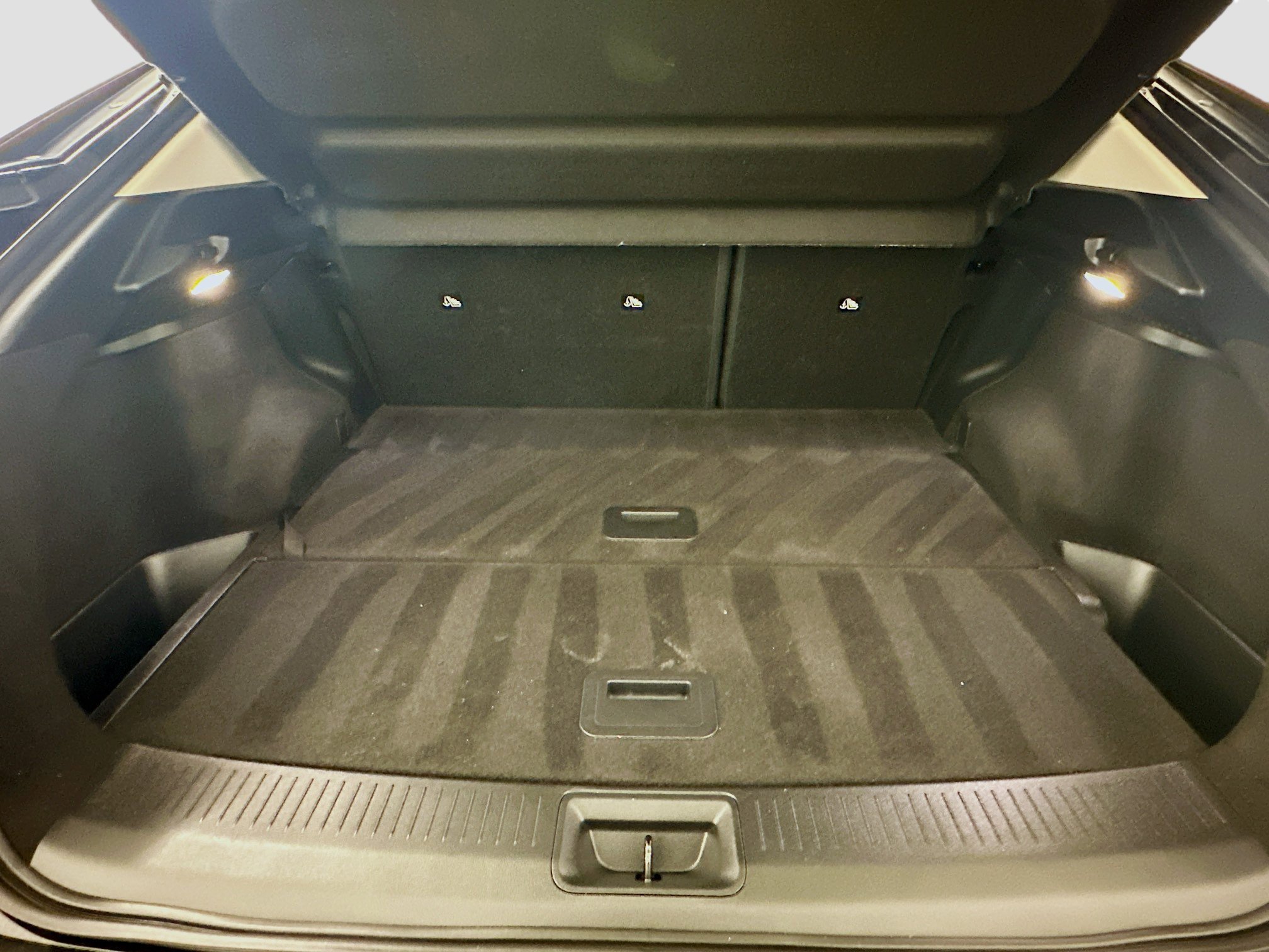 Used 2023 Nissan Ariya AWD image 29