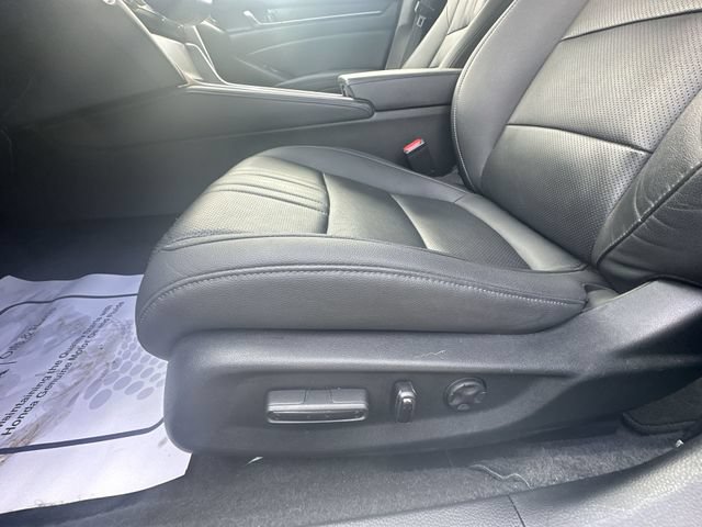 Used 2020 Honda Accord Touring image 16