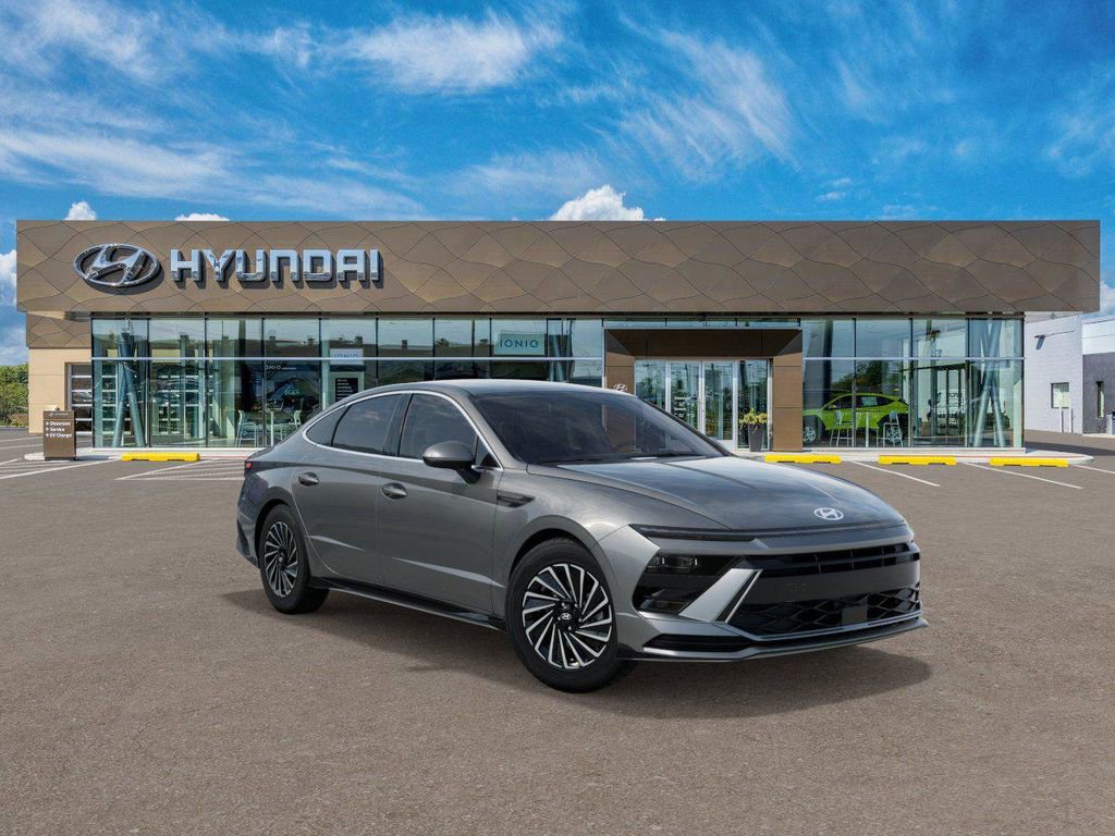 New 2025 Hyundai Sonata SEL image 2