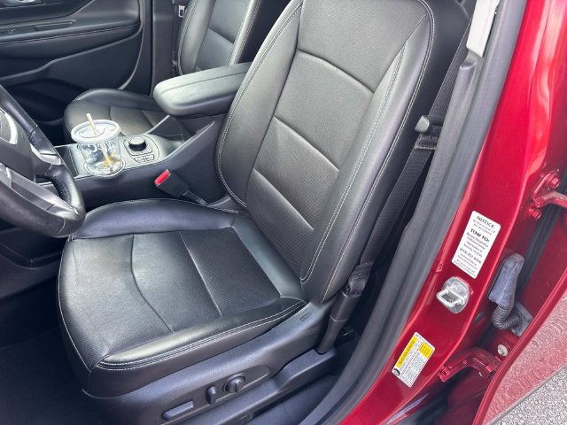 Used 2022 GMC Terrain SLT FWD image 28
