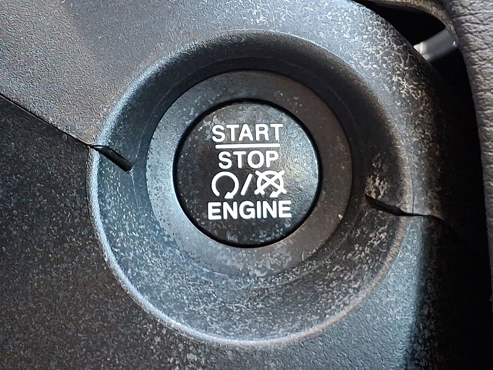 Used 2020 Jeep Compass Latitude w/ Cold Weather Group image 24