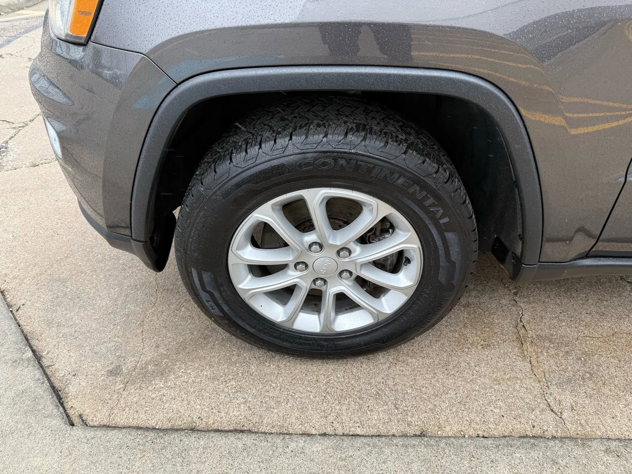 Used 2021 Jeep Grand Cherokee Laredo X image 57