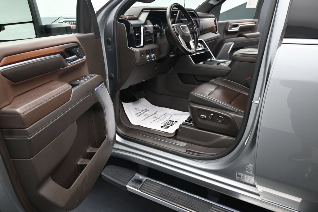 Used 2024 GMC Sierra 2500 Denali w/ Denali Reserve Package AWD/4WD image 15