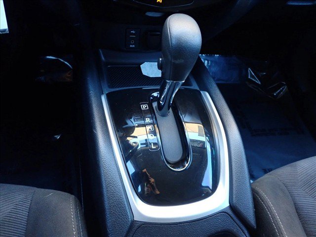 Used 2015 Nissan Rogue S FWD image 19