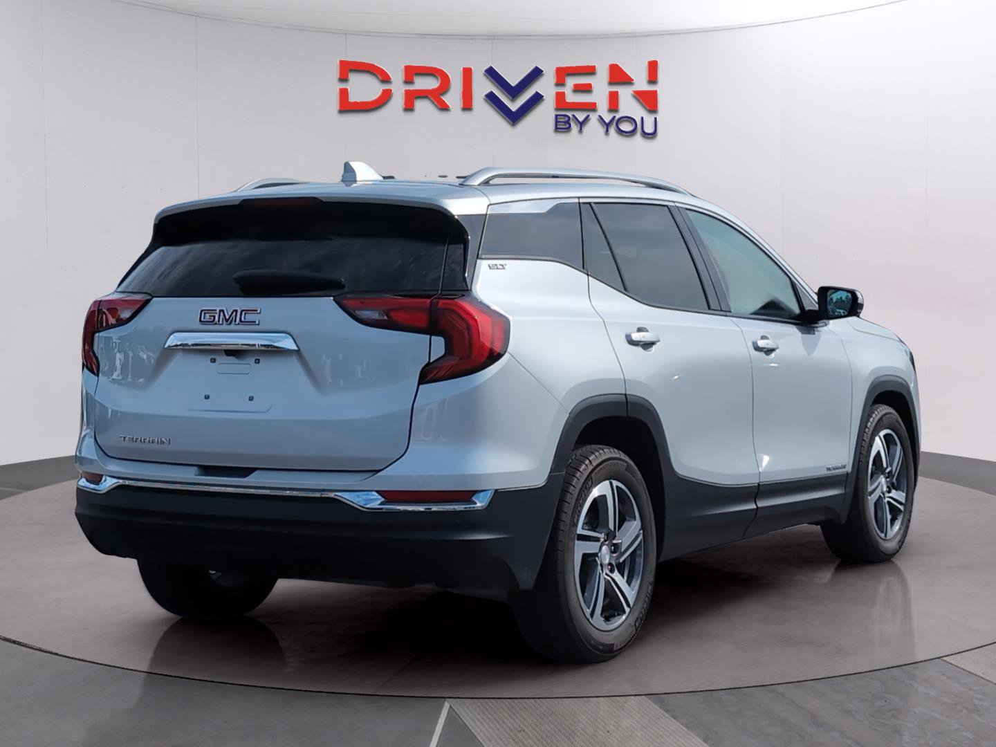 Used 2021 GMC Terrain SLT image 5