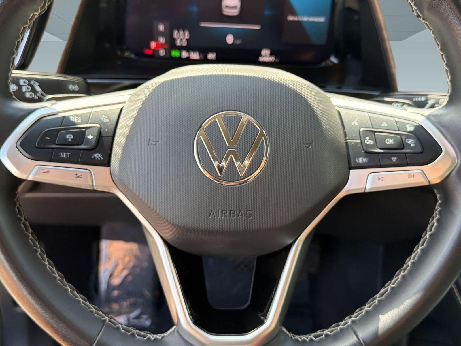 Used 2024 Volkswagen Atlas SE FWD image 17