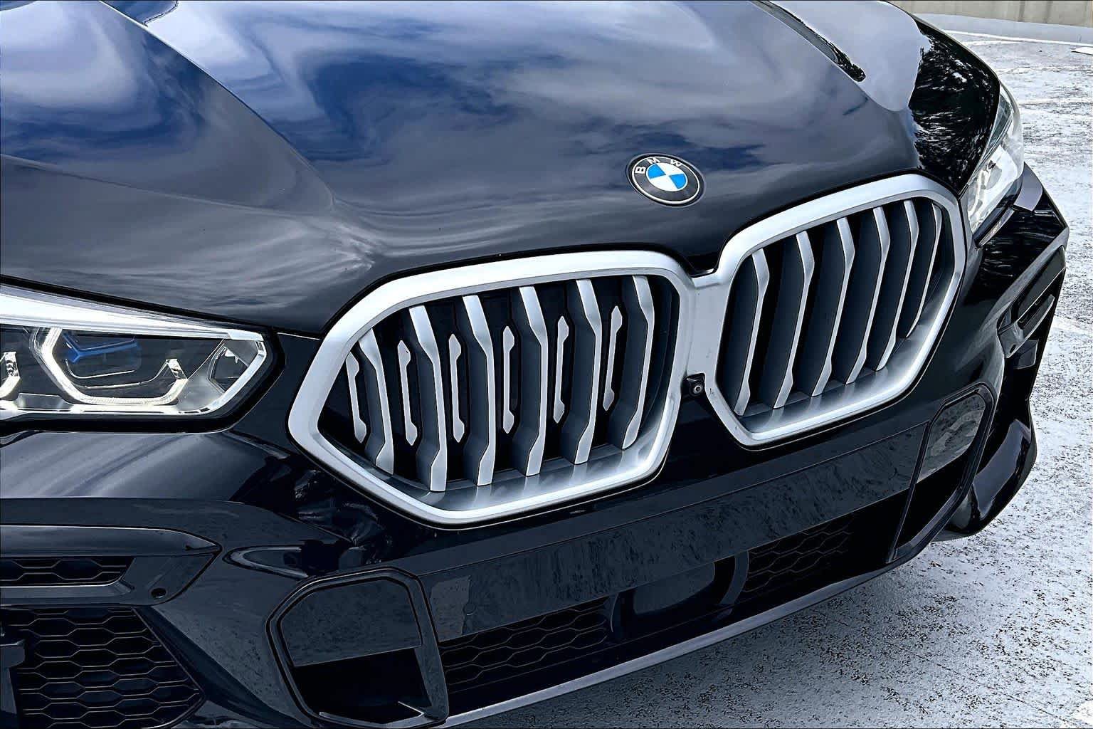Used 2022 BMW X6 xDrive40i w/ Executive Package AWD/4WD image 30