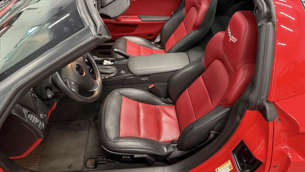 Used 2013 Chevrolet Corvette Grand Sport w/ 2LT Preferred Equipment Group RWD image 34
