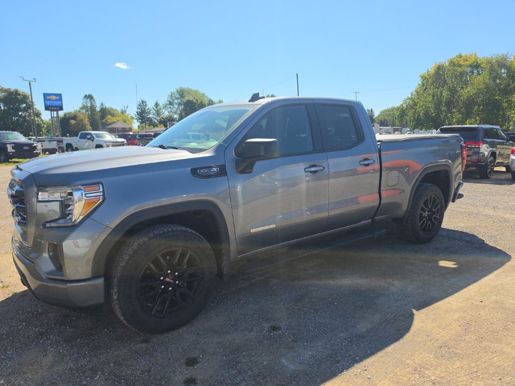 Certified 2022 GMC Sierra 1500 Elevation w/ LPO, Elevation Black Package AWD/4WD image 2