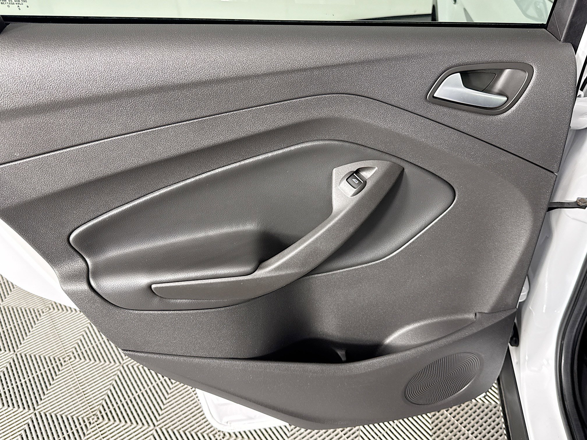 Used 2017 Ford Escape SE image 23