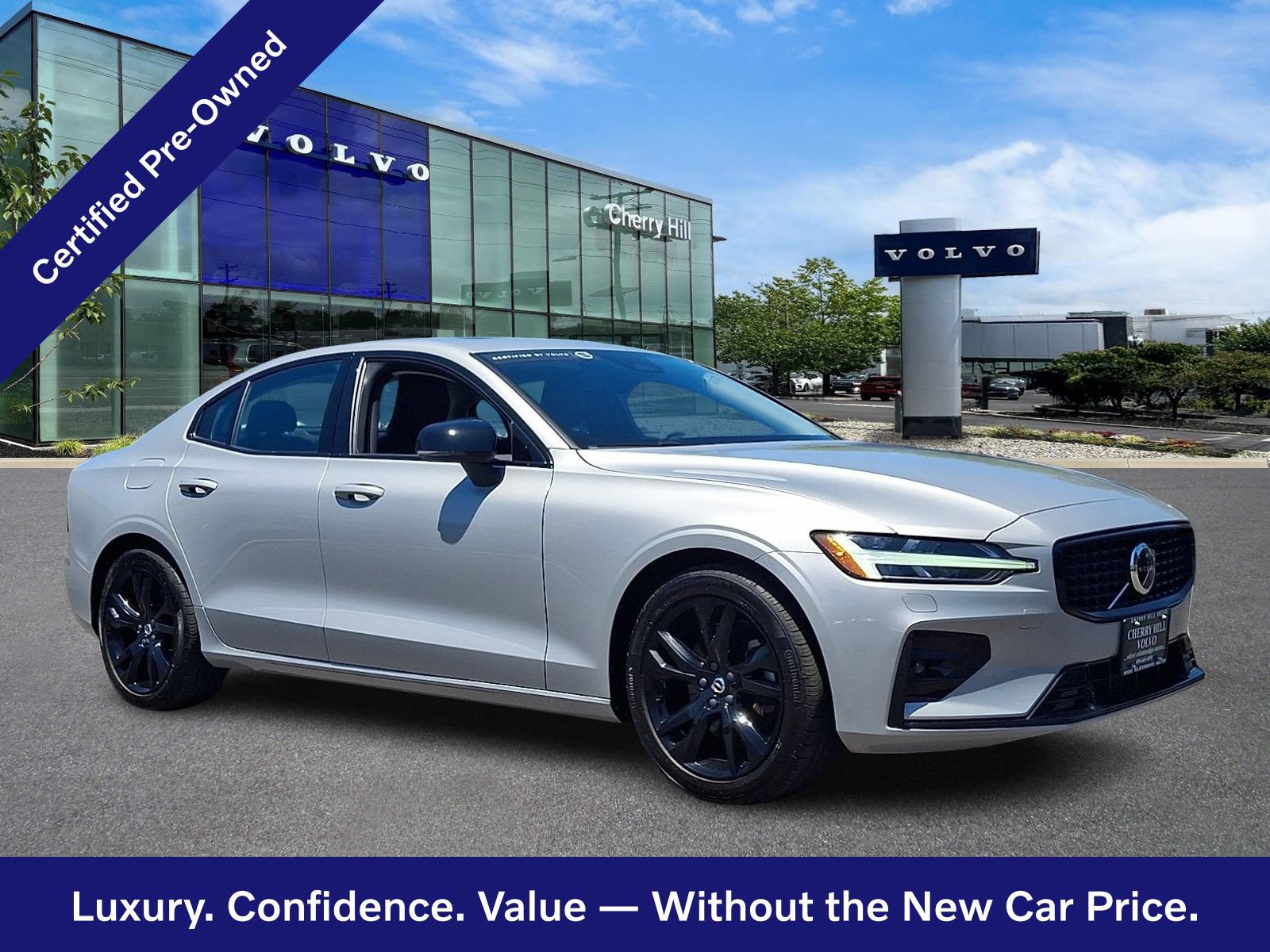 Certified 2025 Volvo S60 B5 Core AWD/4WD image 1