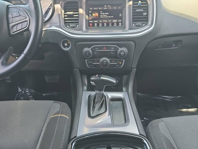Used 2020 Dodge Charger SXT w/ Blacktop Package RWD image 3