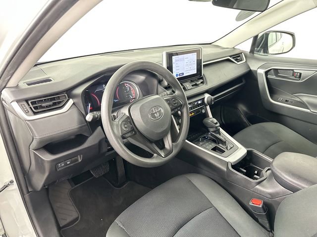 Used 2024 Toyota RAV4 LE AWD/4WD image 17