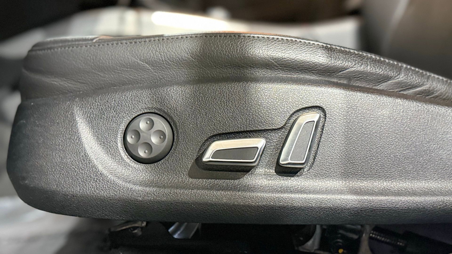 Used 2014 Audi A4 2.0T Premium Plus image 40