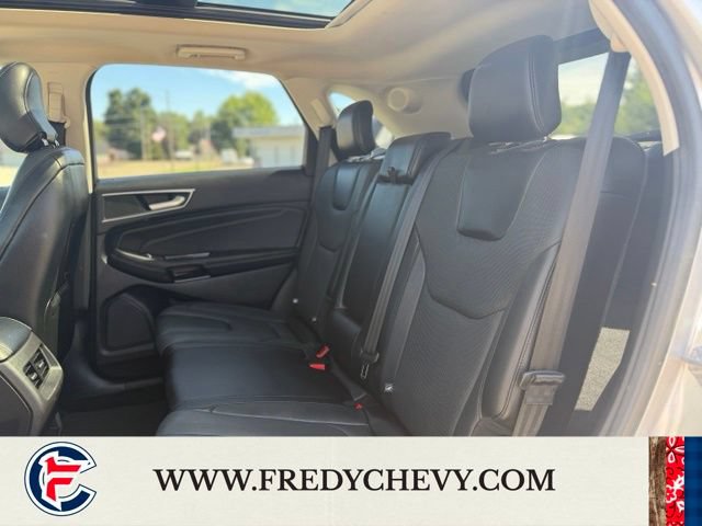 Used 2017 Ford Edge Titanium w/ Equipment Group 301A AWD/4WD image 24