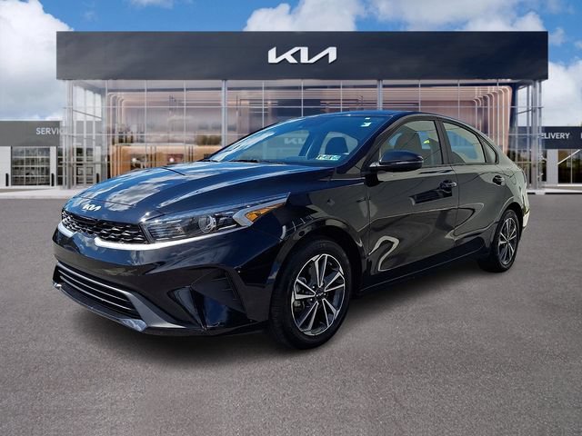 Used 2024 Kia Forte LXS w/ LXS Technology Package FWD image 3