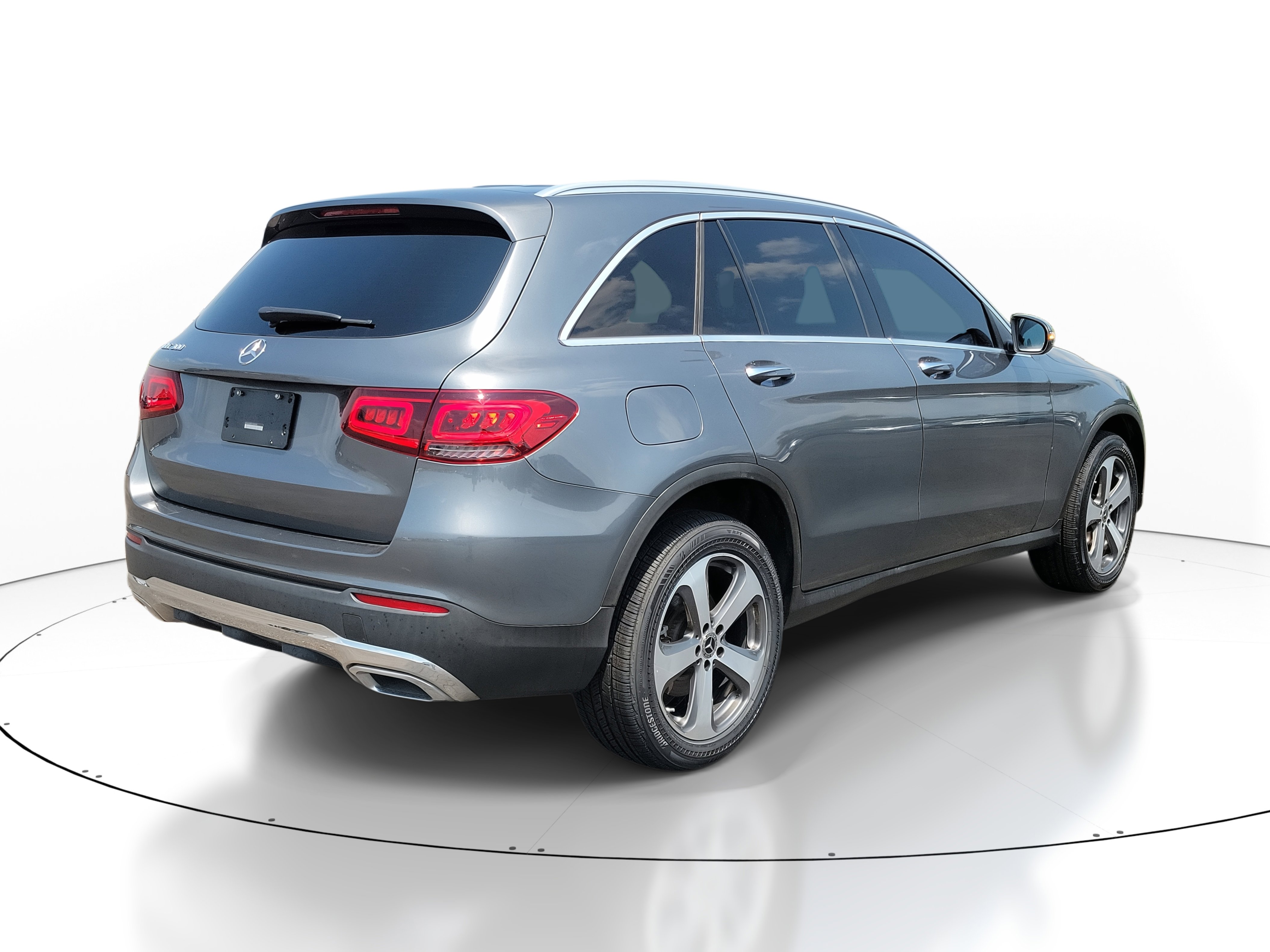 Used 2020 Mercedes-Benz GLC 300 w/ Premium Package image 4