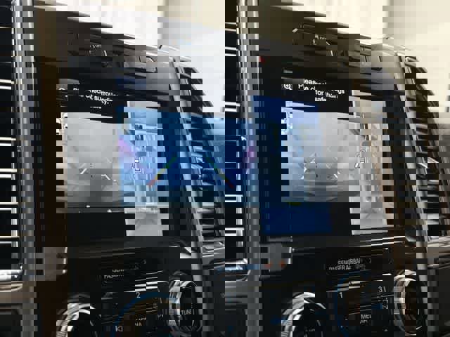 Used 2015 Ford F150 Lariat w/ Equipment Group 502A Luxury image 23