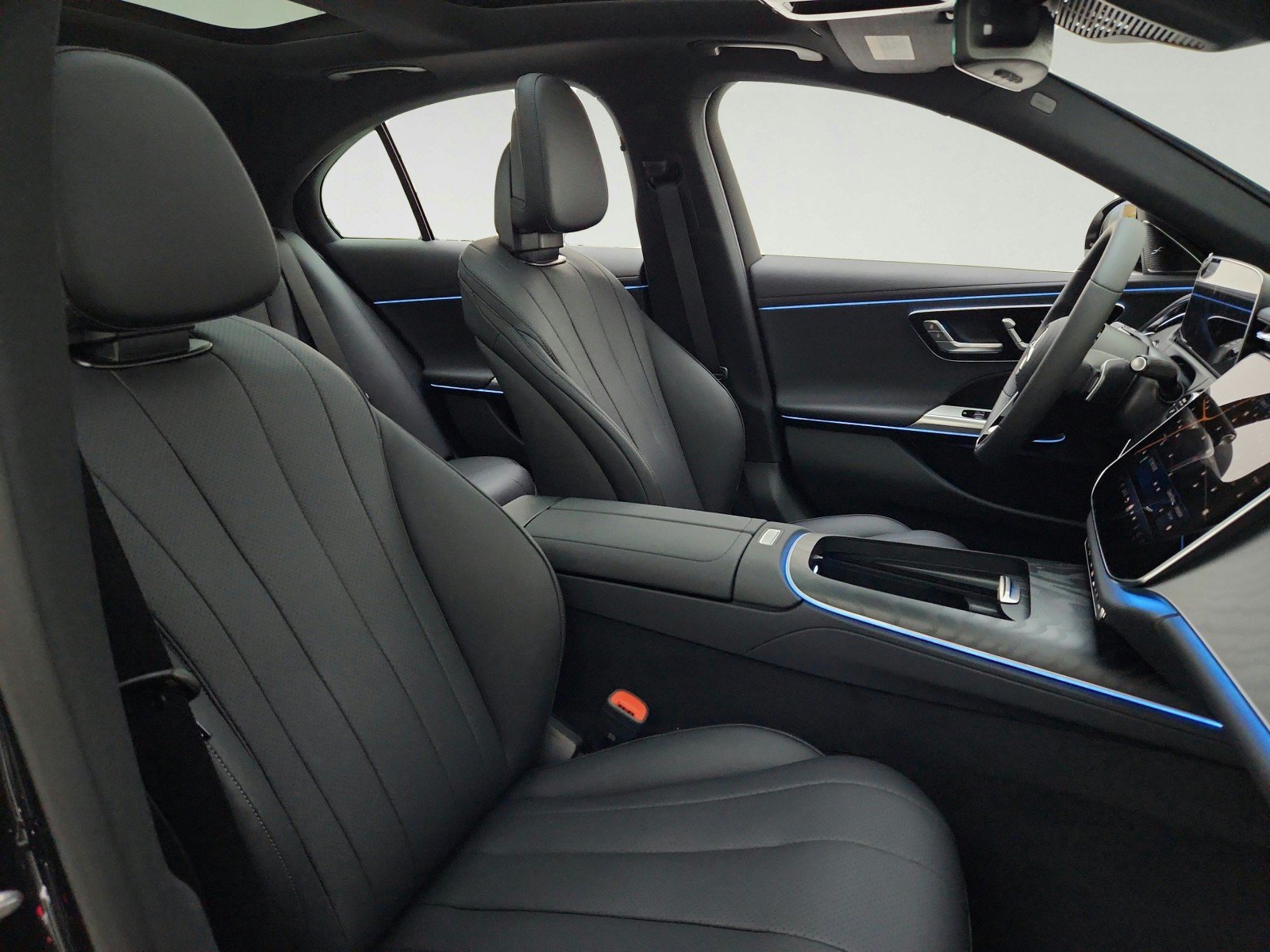 New 2027 Mercedes-Benz E 450 4MATIC Sedan image 26