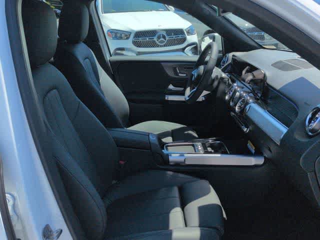 New 2026 Mercedes-Benz GLB 250 4MATIC image 21