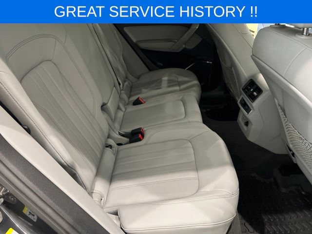 Used 2023 Audi Q5 2.0T Premium w/ Convenience Package AWD/4WD image 19